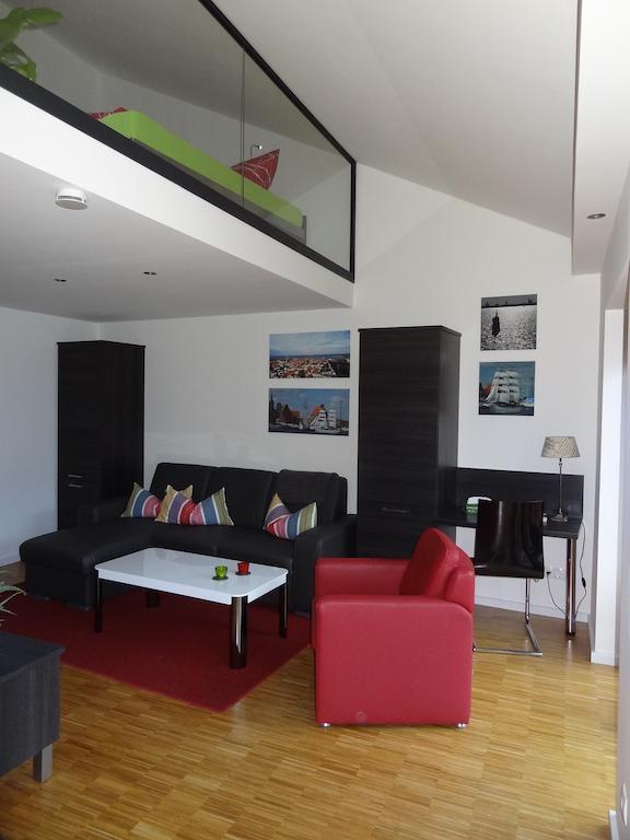 Backbord Und Steuerbord Villa Stralsund Bilik gambar